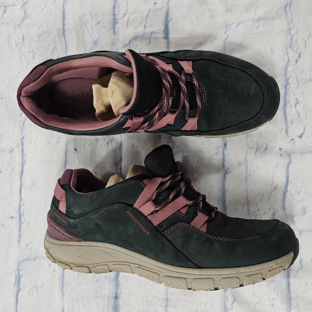 Clarks Wave Range AP Sneakers Women 10 W Black Mauve Waterproof Walking Shoes